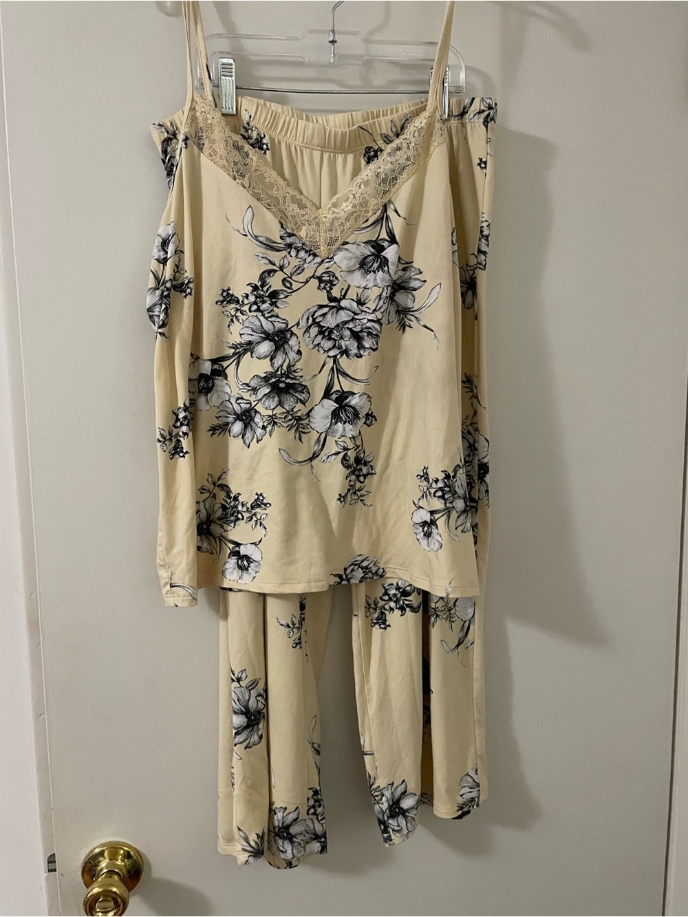 Linea Donatella Butter yellow floral pyjama set with lace trim